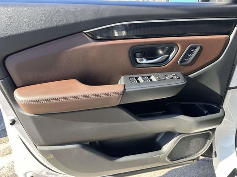 Certified 2025 Honda Pilot Elite image 19