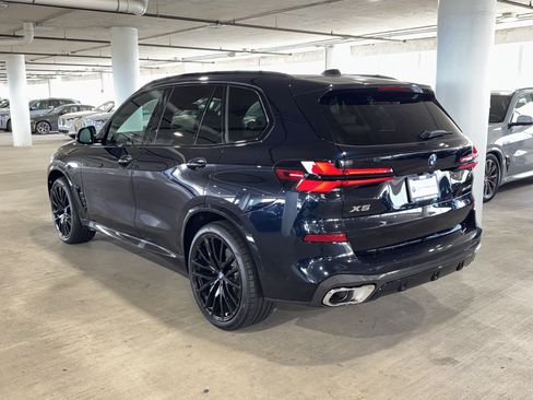 New 2026 BMW X5 sDrive40i w/ M Sport Package RWD image 5