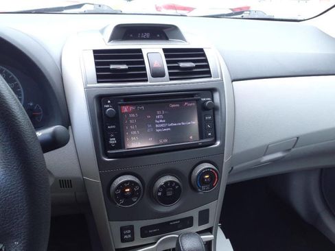 Used 2013 Toyota Corolla LE Special Edition image 15