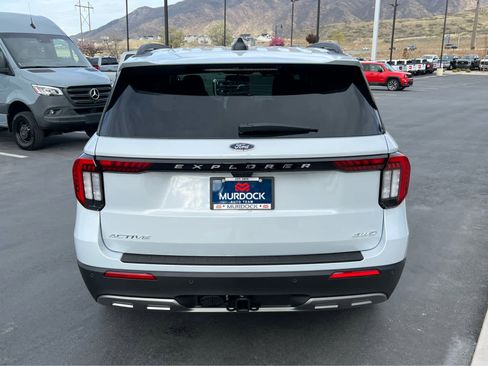New 2026 Ford Explorer Active w/ Active Comfort Package image 9