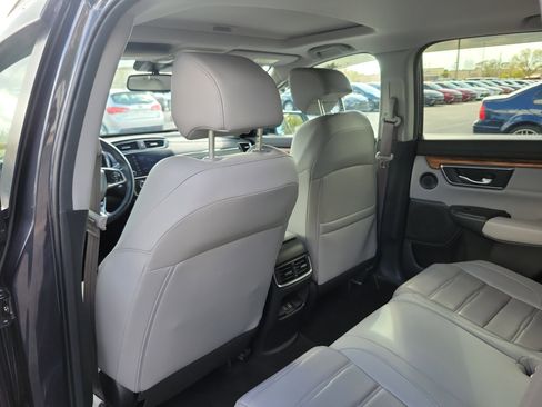 Used 2018 Honda CR-V Touring image 12