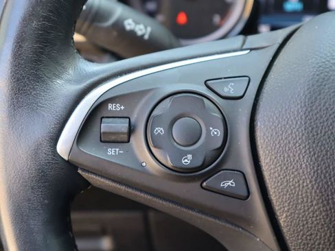 Used 2019 Buick Envision Essence FWD image 13