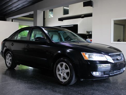 Used 2006 Hyundai Sonata V6 FWD image 1
