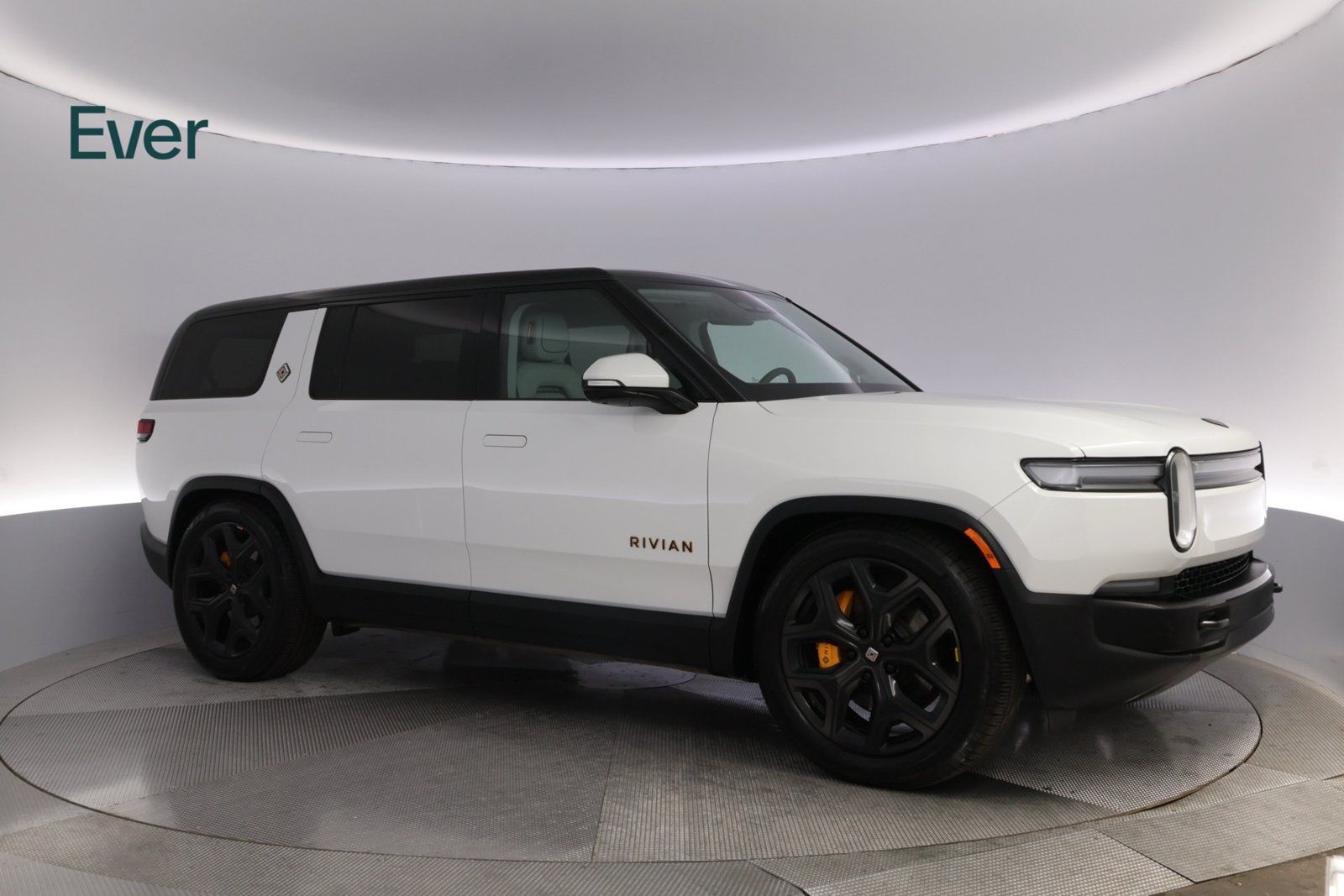 Used 2025 Rivian R1S Premium Dual AWD/4WD image 14