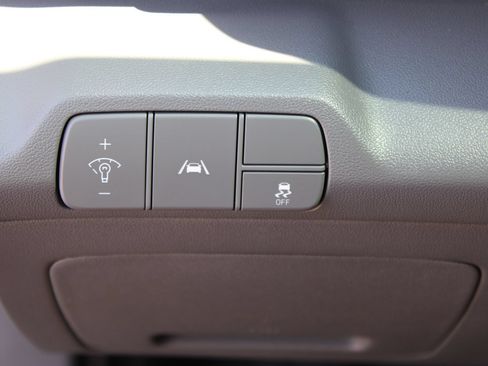 Used 2023 Hyundai Elantra SEL w/ Convenience Package FWD image 21