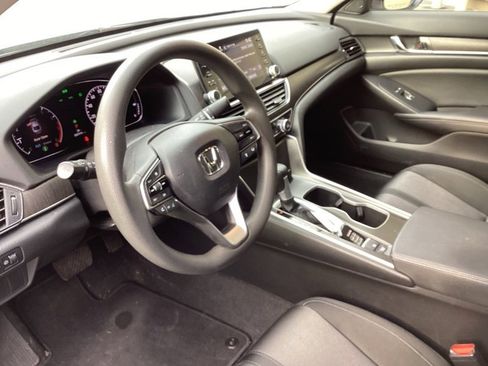 Used 2020 Honda Accord EX image 11