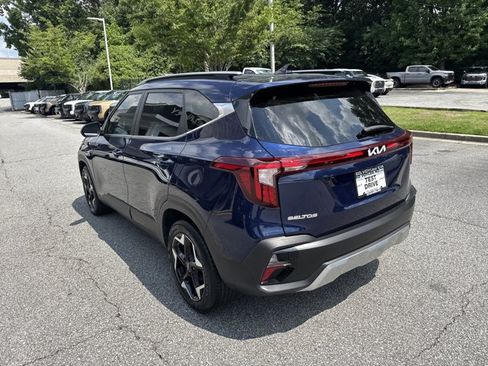 Certified 2024 Kia Seltos EX FWD image 8