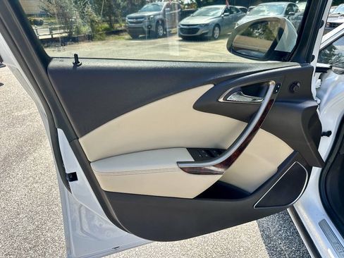 Used 2016 Buick Verano FWD image 11