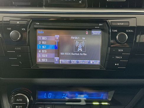 Used 2015 Toyota Corolla S FWD image 17