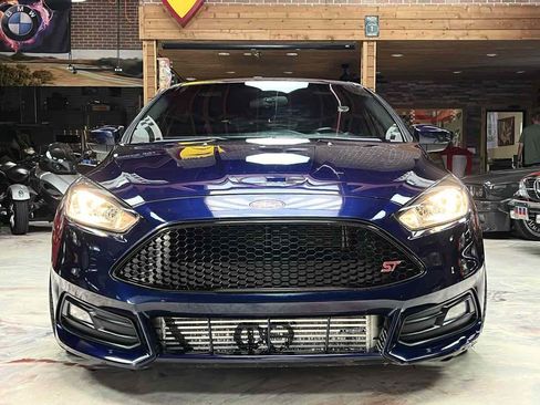 Used 2016 Ford Focus ST FWD image 7
