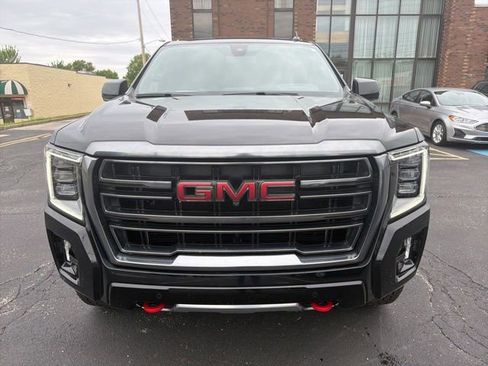 Used 2021 GMC Yukon AT4 w/ AT4 Premium Package AWD/4WD image 2