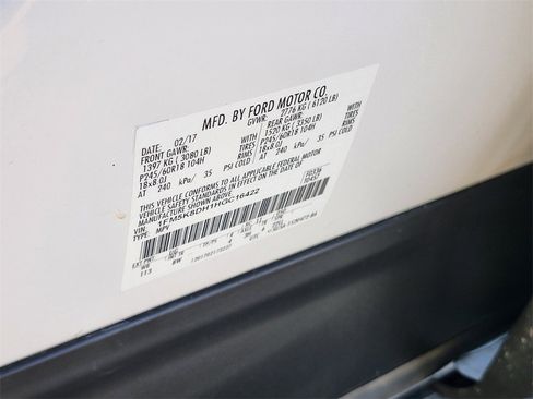 Used 2017 Ford Explorer XLT w/ Equipment Group 202A image 32