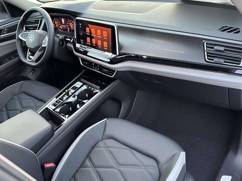 New 2026 Volkswagen Atlas Peak Edition image 12