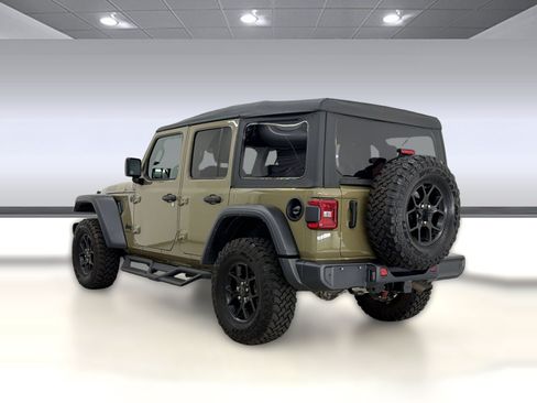 Used 2025 Jeep Wrangler Unlimited Sport AWD/4WD image 3