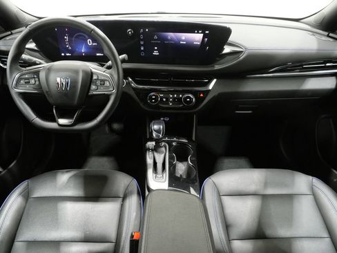 Used 2025 Buick Envista Sport Touring image 10