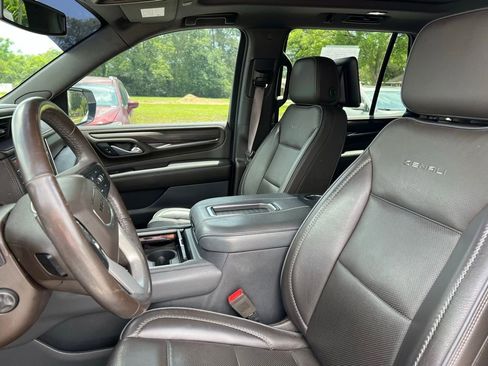 Used 2021 GMC Yukon Denali RWD image 4