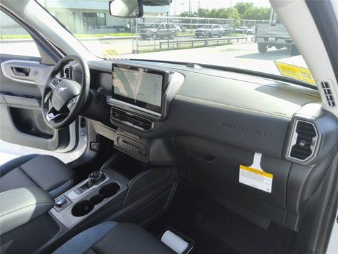 New 2026 Ford Bronco Sport Outer Banks w/ Outer Banks Tech Package+ AWD/4WD image 17