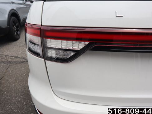 Used 2026 Lincoln Aviator AWD image 27