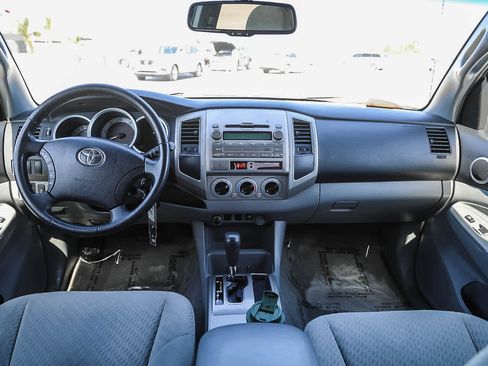 Used 2011 Toyota Tacoma PreRunner w/ SR5 Pkg #2 RWD image 12