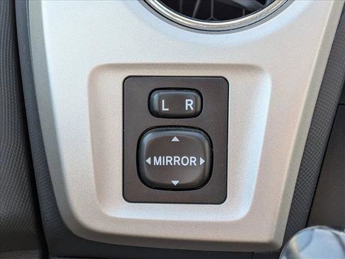 Used 2009 Toyota Matrix image 15