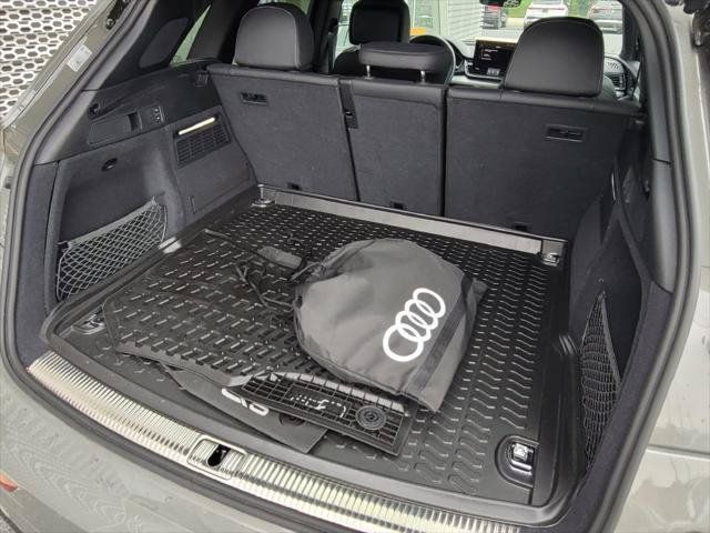 Used 2024 Audi Q5 e Premium Plus w/ Premium Plus Package AWD/4WD image 9