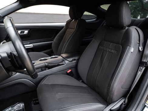 Used 2022 Ford Mustang GT RWD image 28