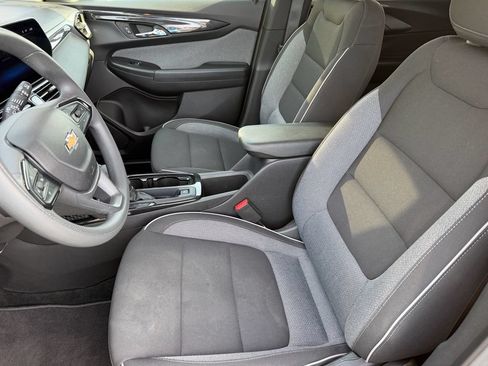 Used 2025 Chevrolet TrailBlazer LT FWD image 10