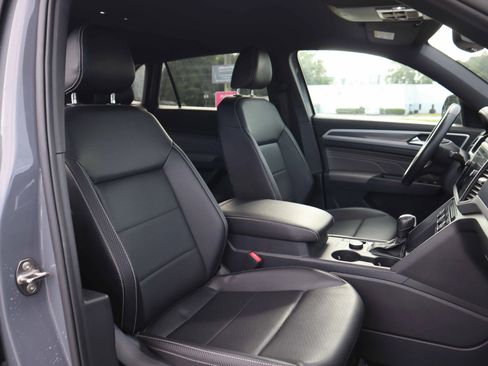 Used 2021 Volkswagen Atlas Cross Sport SE image 5