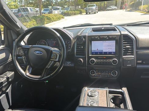 Used 2021 Ford Expedition Max Limited image 8