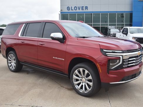 New 2025 Chevrolet Suburban Premier image 1