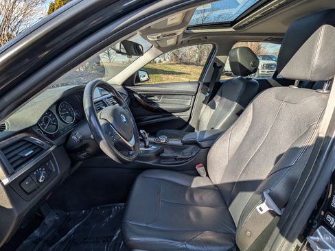 Used 2015 BMW 328i xDrive Sedan w/ Premium Package image 10