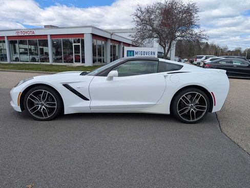 Used 2015 Chevrolet Corvette Stingray Coupe RWD image 2