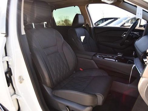 New 2026 Nissan Rogue Platinum image 24