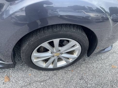 Used 2014 Subaru Legacy 2.5i Premium AWD/4WD image 27