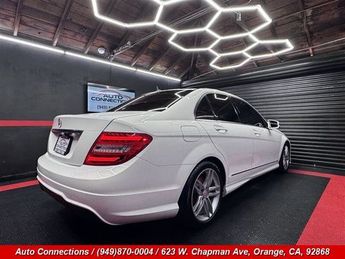 Used 2013 Mercedes-Benz C 250 Sedan image 3