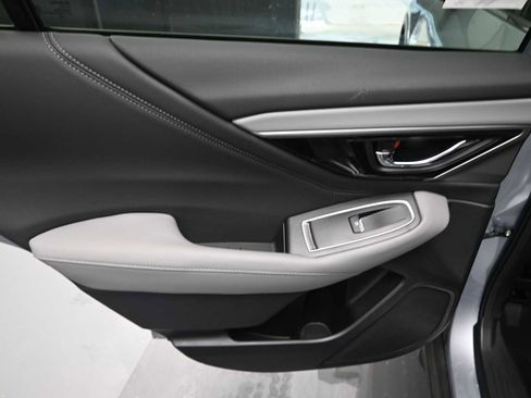 Used 2022 Subaru Outback Limited image 16
