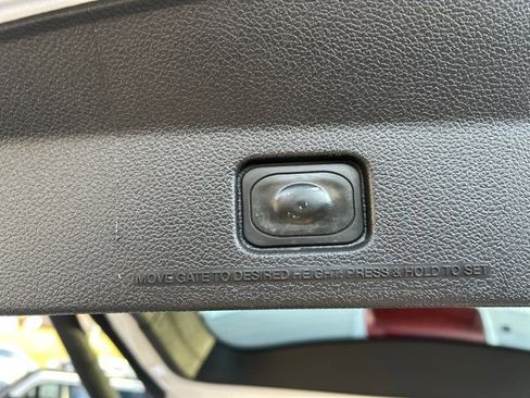 Used 2013 Ford Explorer XLT image 37