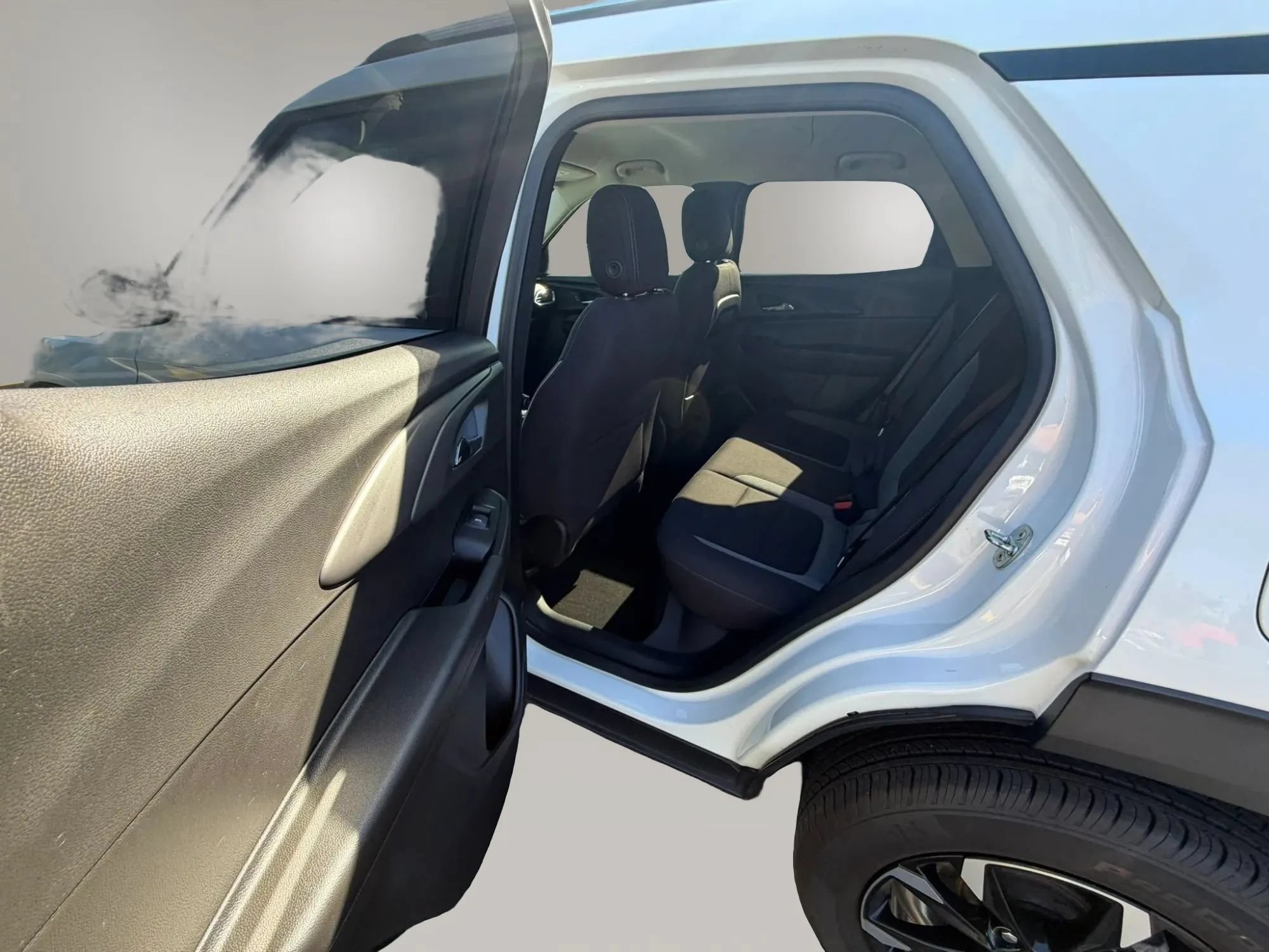 Used 2023 Chevrolet TrailBlazer LT AWD/4WD image 15