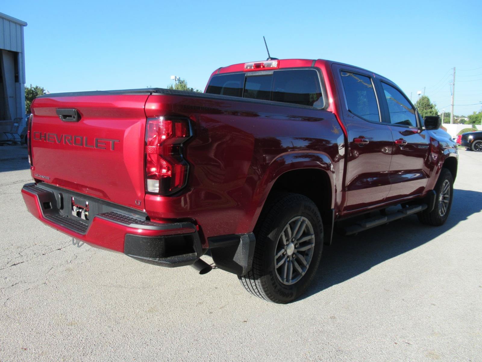 Used 2024 Chevrolet Colorado LT w/ LT Convenience Package RWD image 6