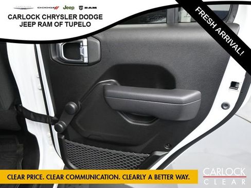 Used 2024 Jeep Wrangler Sport image 31