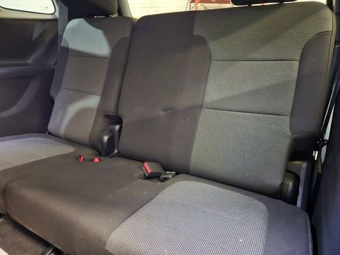 Used 2023 Chevrolet Traverse LT image 8