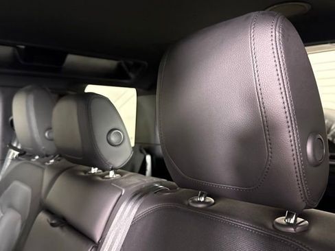 Used 2023 Land Rover Defender 110 X-Dynamic SE image 24