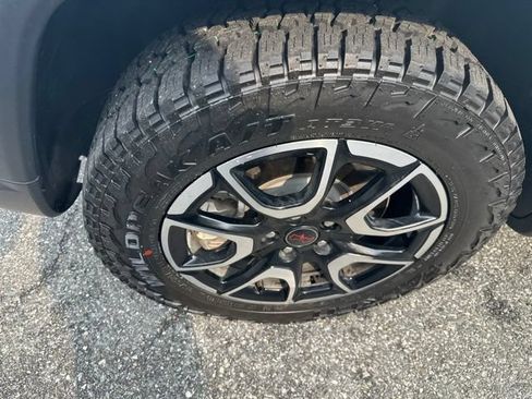 Used 2025 Jeep Compass Trailhawk AWD/4WD image 21