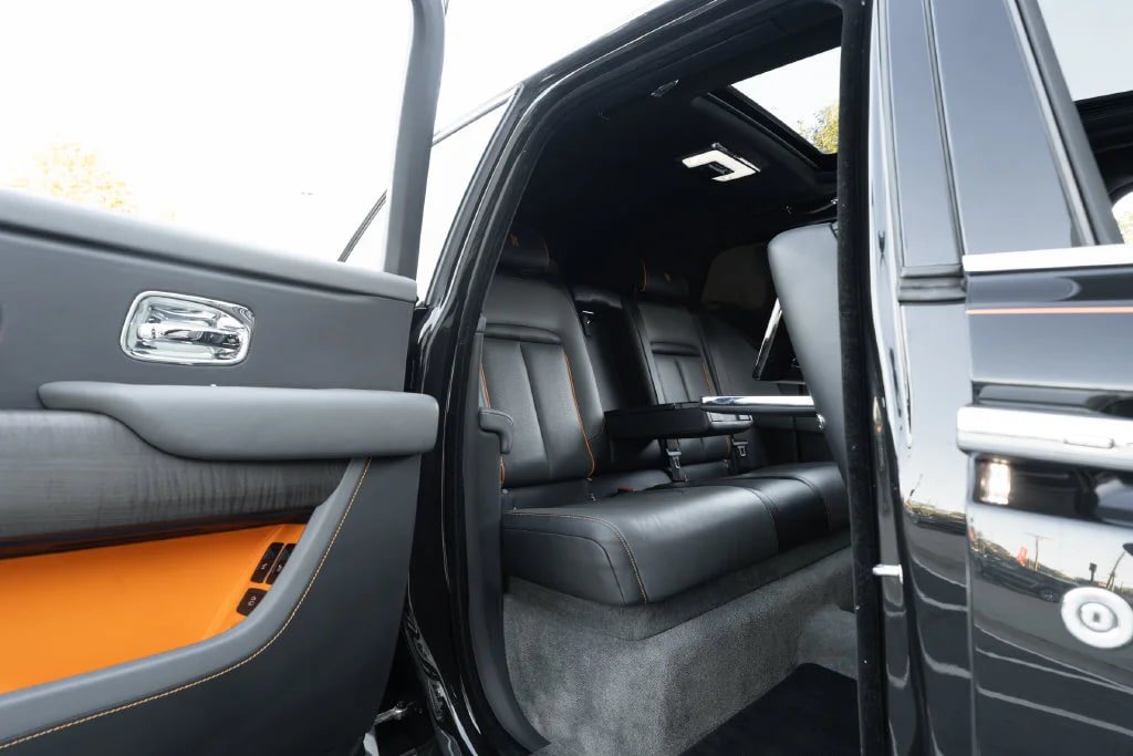 Used 2019 Rolls-Royce Cullinan AWD/4WD image 35