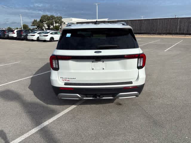 Used 2025 Ford Explorer Platinum RWD image 4