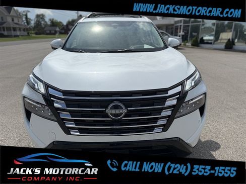 Used 2026 Nissan Rogue Platinum w/ Platinum Premium Package AWD/4WD image 2