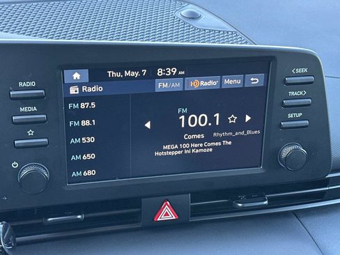 Used 2025 Hyundai Elantra Sport FWD image 16