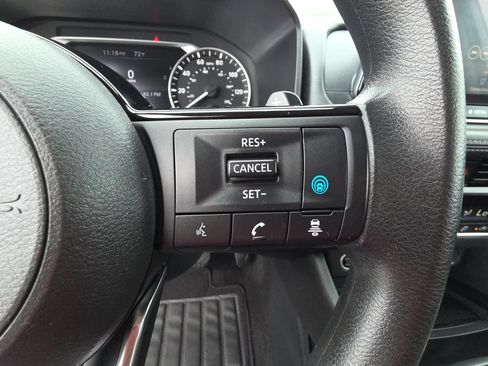 Used 2021 Nissan Rogue SV AWD/4WD image 19