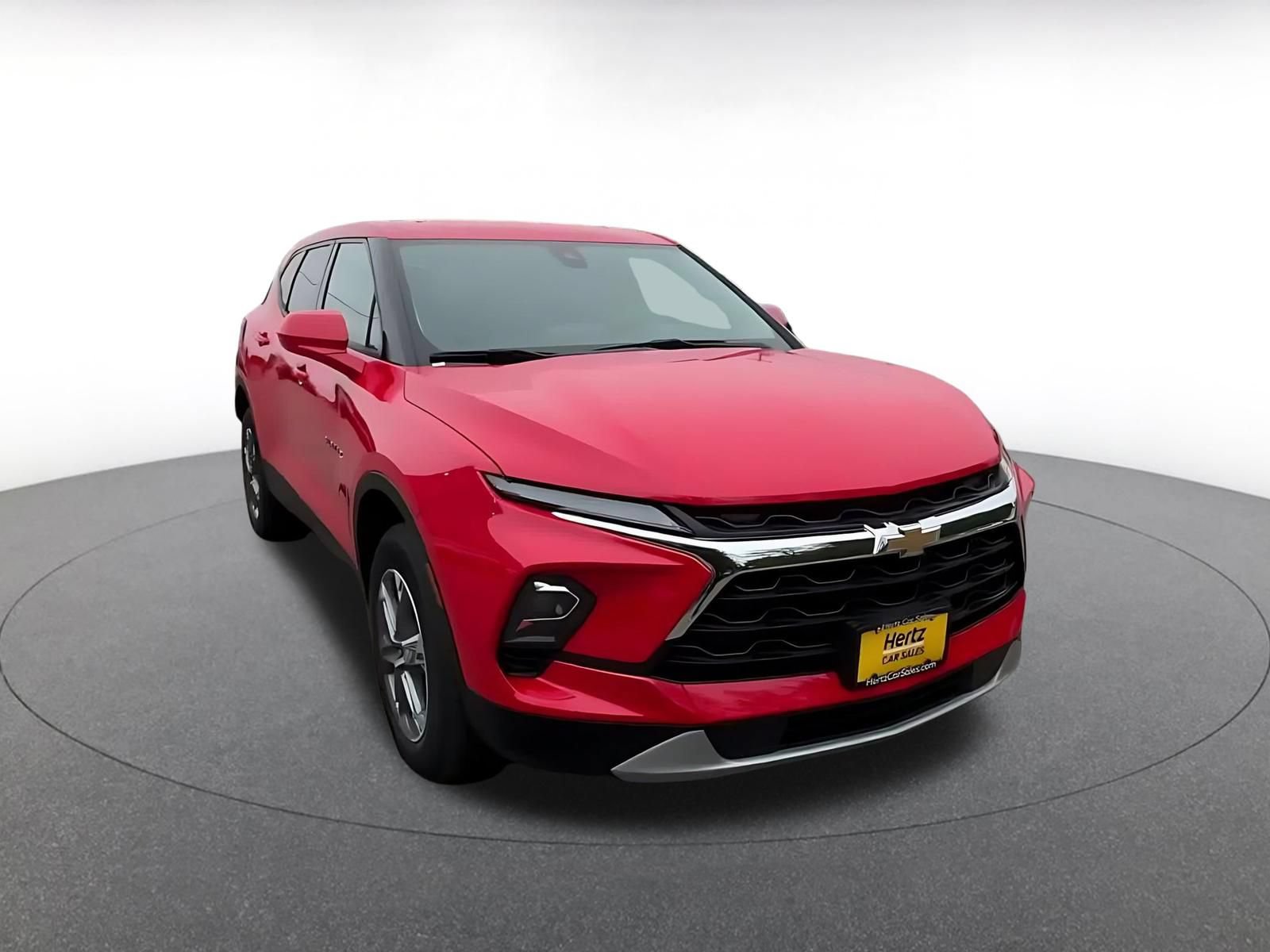 Used 2026 Chevrolet Blazer LT FWD image 3