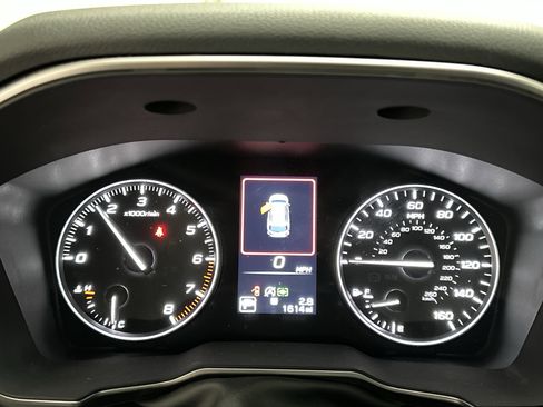 Certified 2025 Subaru Outback Limited image 27